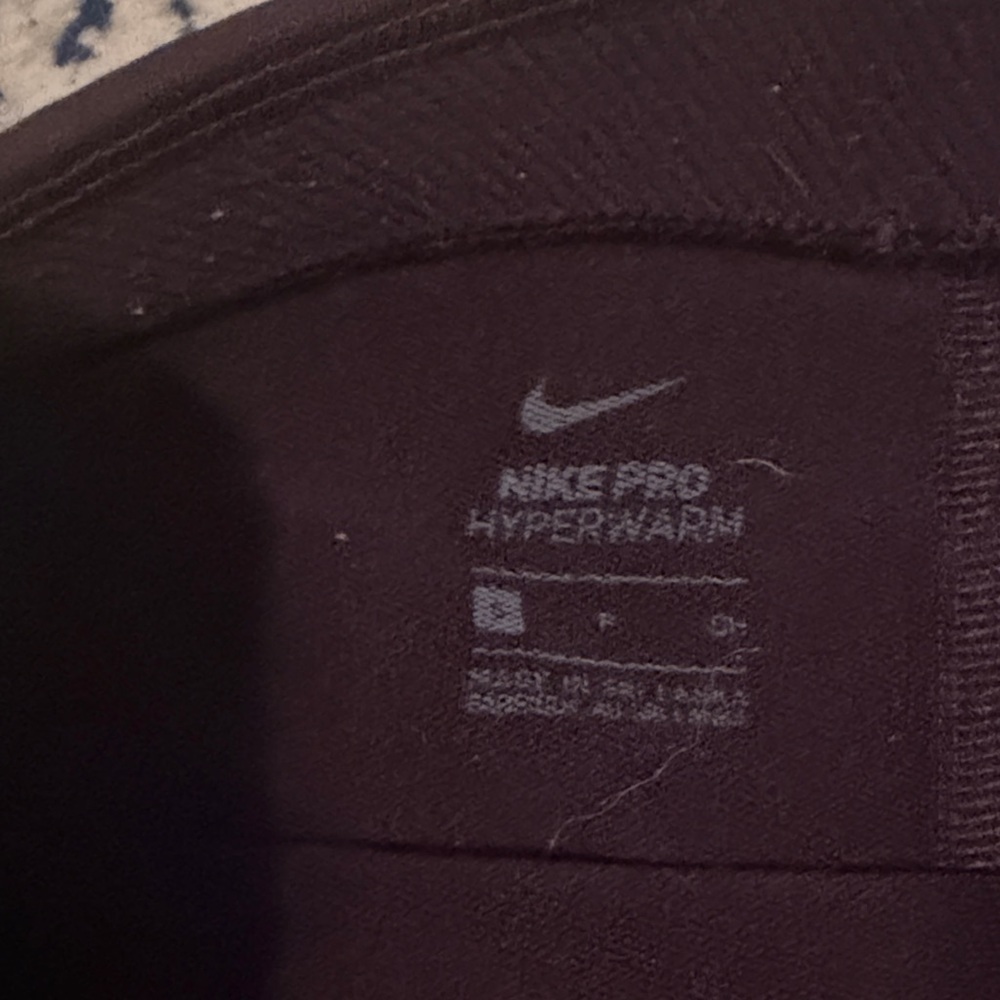 Nike Women's Magenta Hyper Warm Leggings with Pink Swoosh - Picture 3 of 3